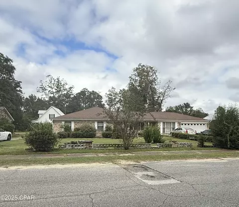 1224 Church Ave, Chipley, FL 32428