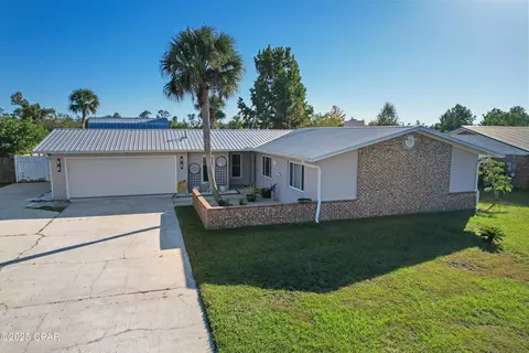 305 Floyd Dr, Lynn Haven, FL 32444