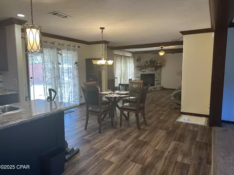 Dining - 4584 Dunaway Rd, Bascom, FL 32423 photo 1 of 1
