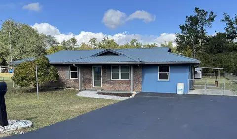 8126 Adams St, Sneads, FL 32460