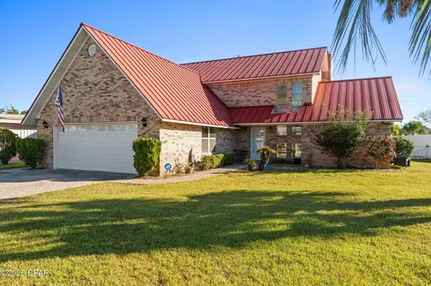 312 Beacon Rd, Port St Joe, FL 32456