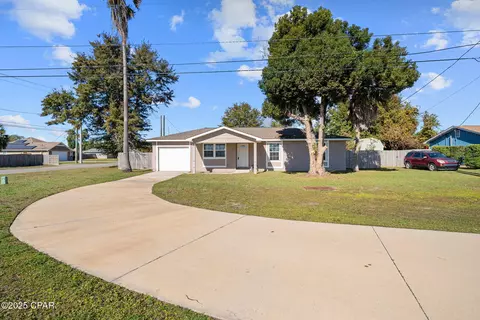 606 W 14th St, Lynn Haven, FL 32444