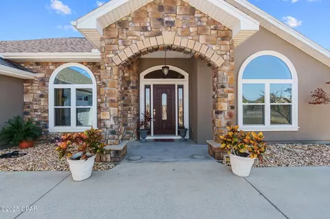 117 Lakeview Ter, Lynn Haven, FL 32444