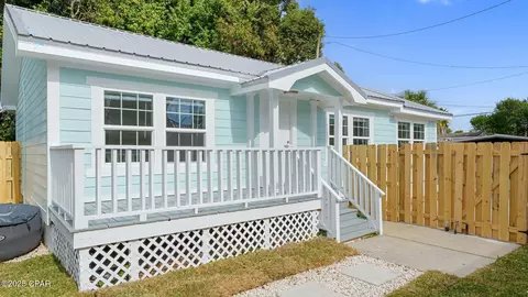 319 Laureno Pl, Panama City Beach, FL 32413