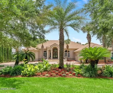 444 Captains Cir, Destin, FL 32541
