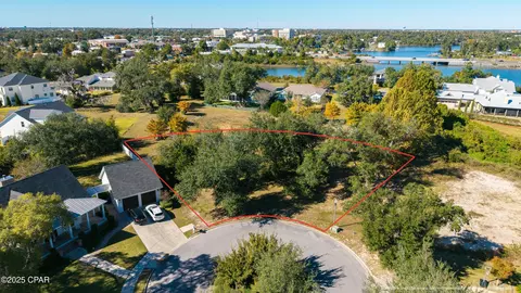 1175 Cove Pointe Dr, Panama City, FL 32401
