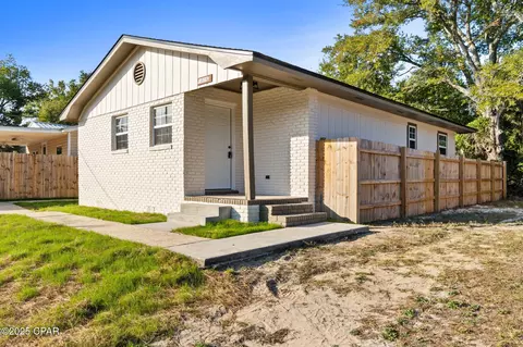 1809 Flower Ave, Panama City, FL 32405