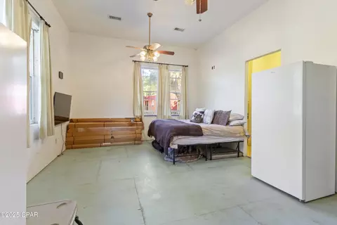Bedroom - 4686 Dunaway Rd, Bascom, FL 32423 photo 1 of 4
