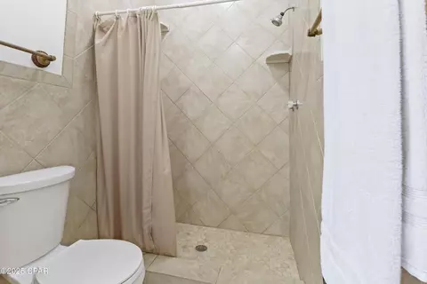 Bath - 4686 Dunaway Rd, Bascom, FL 32423 photo 5 of 5