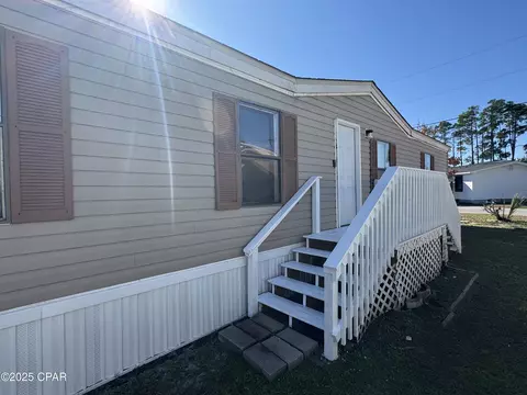 838 Linda Ln, Panama City Beach, FL 32407