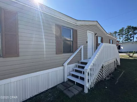 838 Linda Ln, Panama City Beach, FL 32407