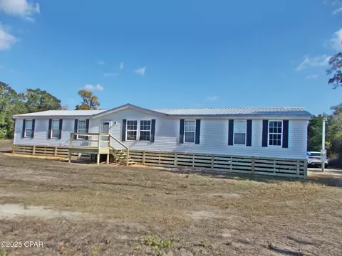 6905 Bateau Pond Ln, Grand Ridge, FL 32442