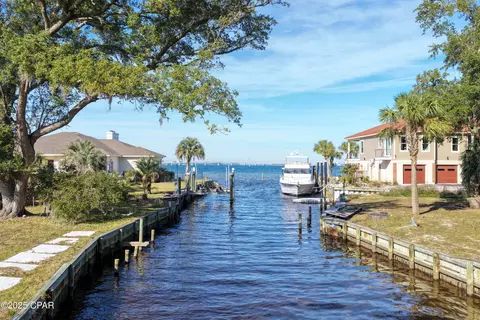 2327 Magnolia Dr, Panama City, FL 32408