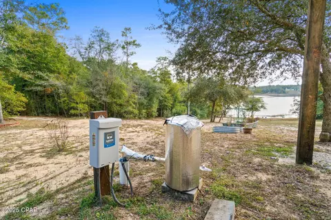 View/Area - 2759 Rolling Pines Rd, Chipley, FL 32428 photo 9 of 11