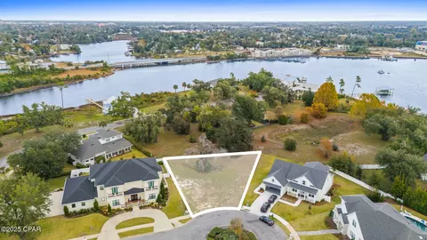 335 Watson Bayou Cir, Panama City, FL 32401
