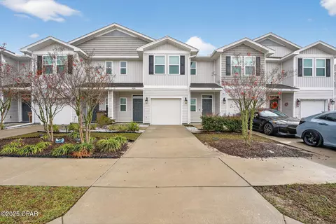 5828 Callaway Cir, Panama City, FL 32404