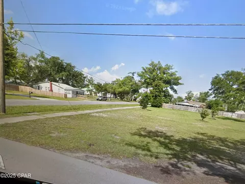 814 Minnesota Ave, Lynn Haven, FL 32444