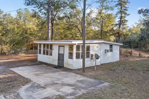 2287 Bear Hewett Landing Rd, Caryville, FL 32425