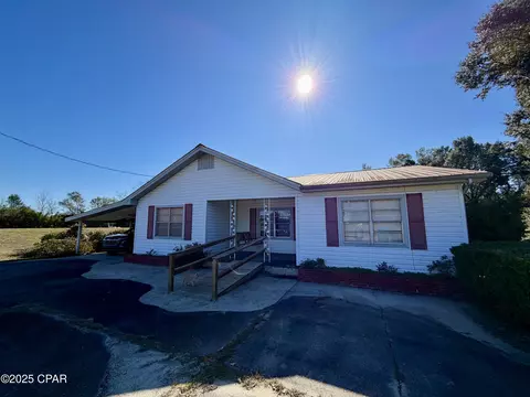 2797 Salem Church Rd, Sneads, FL 32460