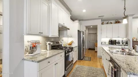 Kitchen - 173 Martingale Loop, Lynn Haven, FL 32444 photo 5 of 6
