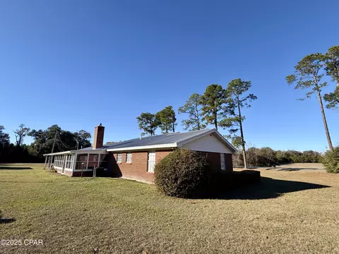 Exterior - 5459 Highway 2, Bascom, FL 32423 photo 4 of 17