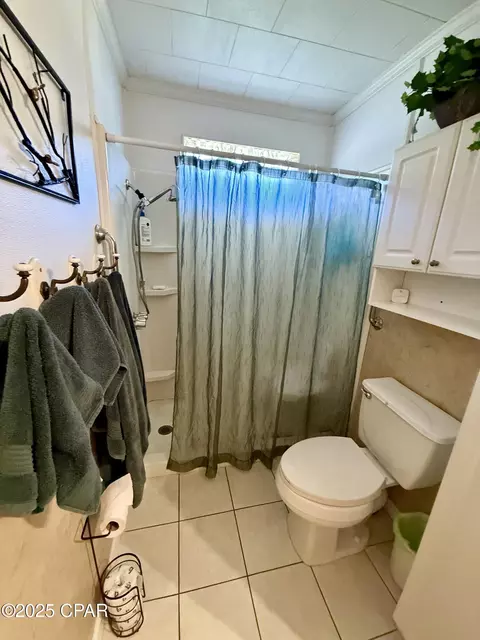 Bath - 5459 Highway 2, Bascom, FL 32423 photo 3 of 4