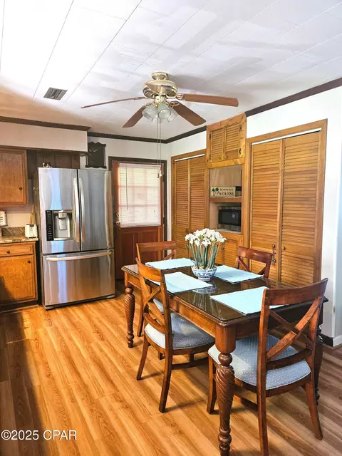Kitchen - 5459 Highway 2, Bascom, FL 32423 photo 2 of 6