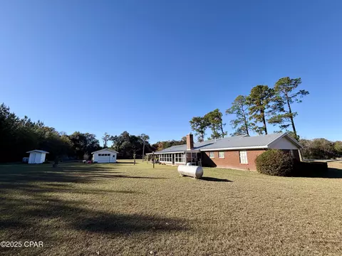 Exterior - 5459 Highway 2, Bascom, FL 32423 photo 6 of 17