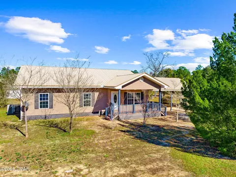492 Buckhorn Blvd, Chipley, FL 32428
