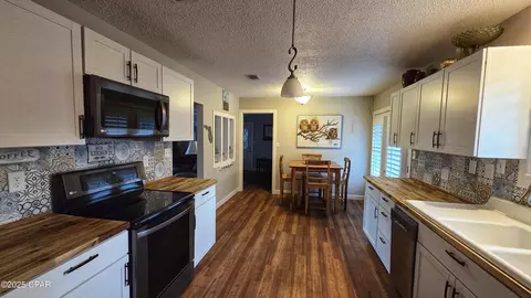 Kitchen - 1556 Cherry St, Ponce De Leon, FL 32455 photo 1 of 2
