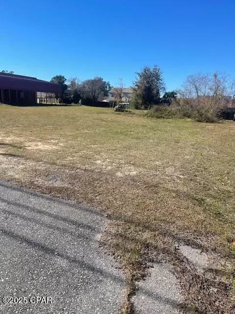 2518 Hwy 77, Lynn Haven, FL 32444