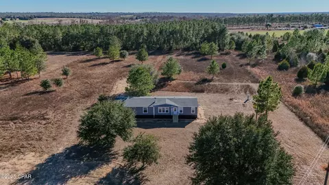 5375 Suncrest Rd, Marianna, FL 32448