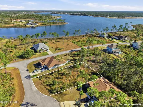 1203 Topsail Ct, Panama City, FL 32404