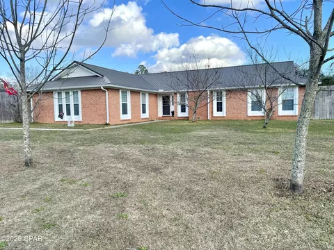 5386 Cooper St, Graceville, FL 32440