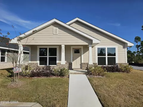 1005 Bayou St, Panama City, FL 32404