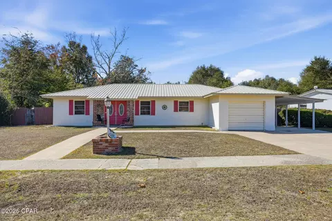 4458 Hancock Ct, Chipley, FL 32428