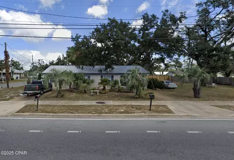 2610 W 11th St, Panama City, FL 32401