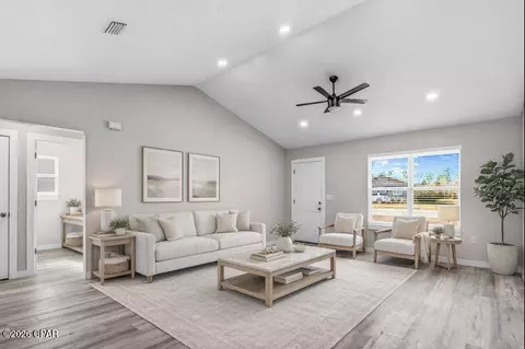 426 N Comet Ave, Panama City, FL 32404
