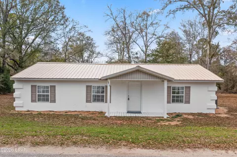 470 2nd St, Chipley, FL 32428 photo 2