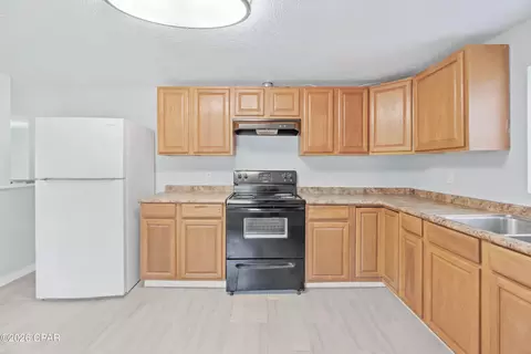 470 2nd St, Chipley, FL 32428 photo 9