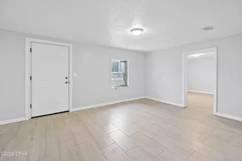 470 2nd St, Chipley, FL 32428 photo 12