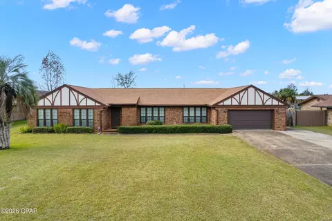 141 Jenks Cir, Panama City, FL 32405