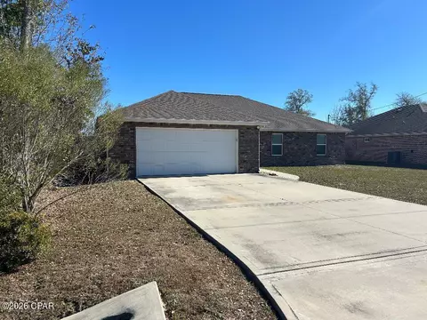 1605 Michigan Ave, Lynn Haven, FL 32444