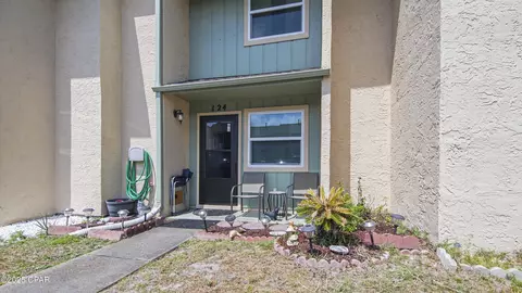 124 W Leslie Ln, Panama City Beach, FL 32407