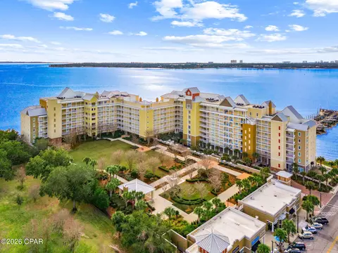 3001 W 10th St #415, Panama City, FL 32401