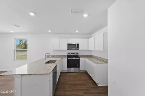 Kitchen - 4124 Utica Ave, Chipley, FL 32428 photo 2 of 2