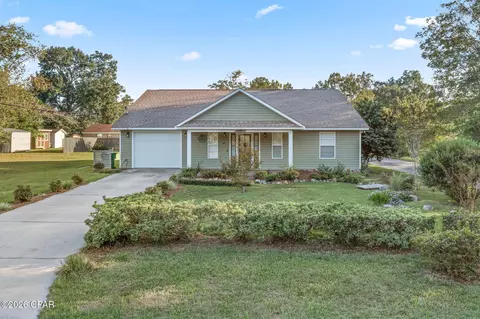 795 1st St, Chipley, FL 32428