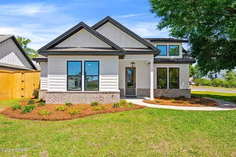 3116 Kings Dr, Panama City, FL 32405