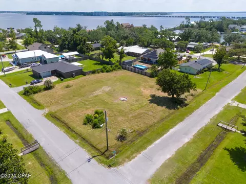 113 Carolina Ave, Lynn Haven, FL 32444