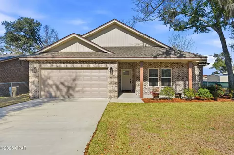 4573 Cedar St, Panama City, FL 32404
